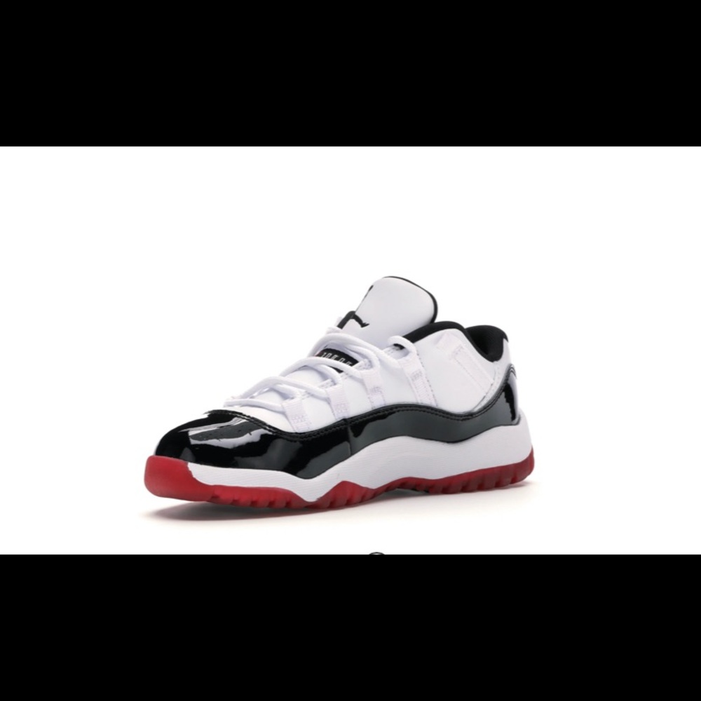 Jordan 11 Low Bred